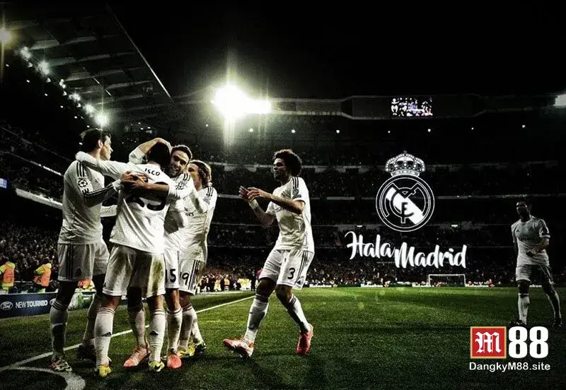 Đội tuyển Real Madrid với bài hát Hala Madrid